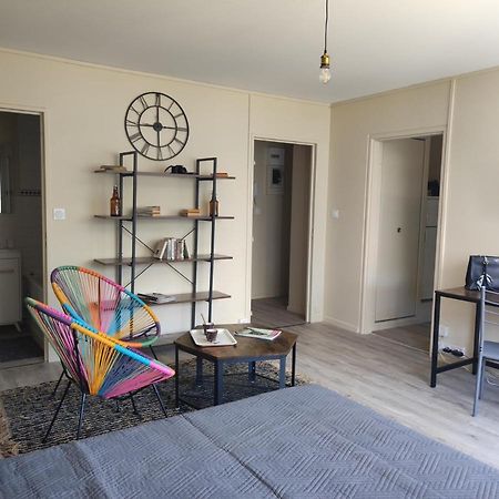 Studio 34 M2 refait à neuf- Résidence privée. Clim Mâcon Exterior foto