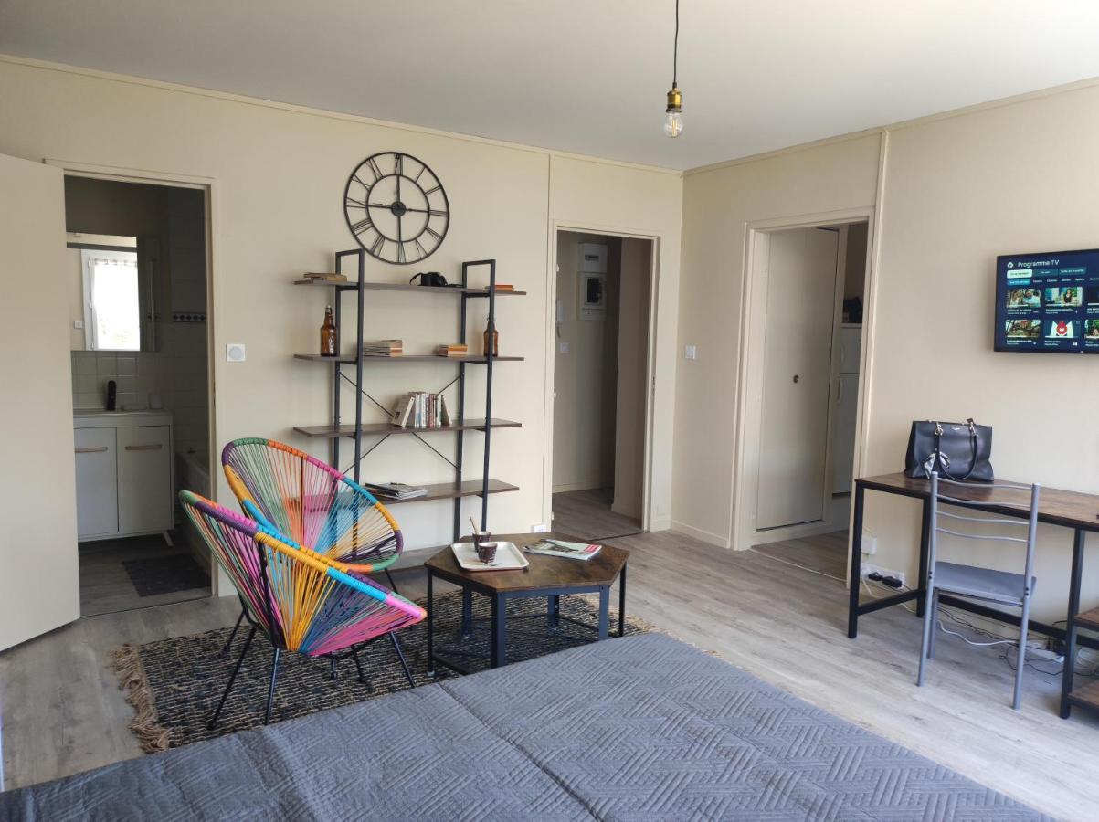 Studio 34 M2 refait à neuf- Résidence privée. Clim Mâcon Exterior foto