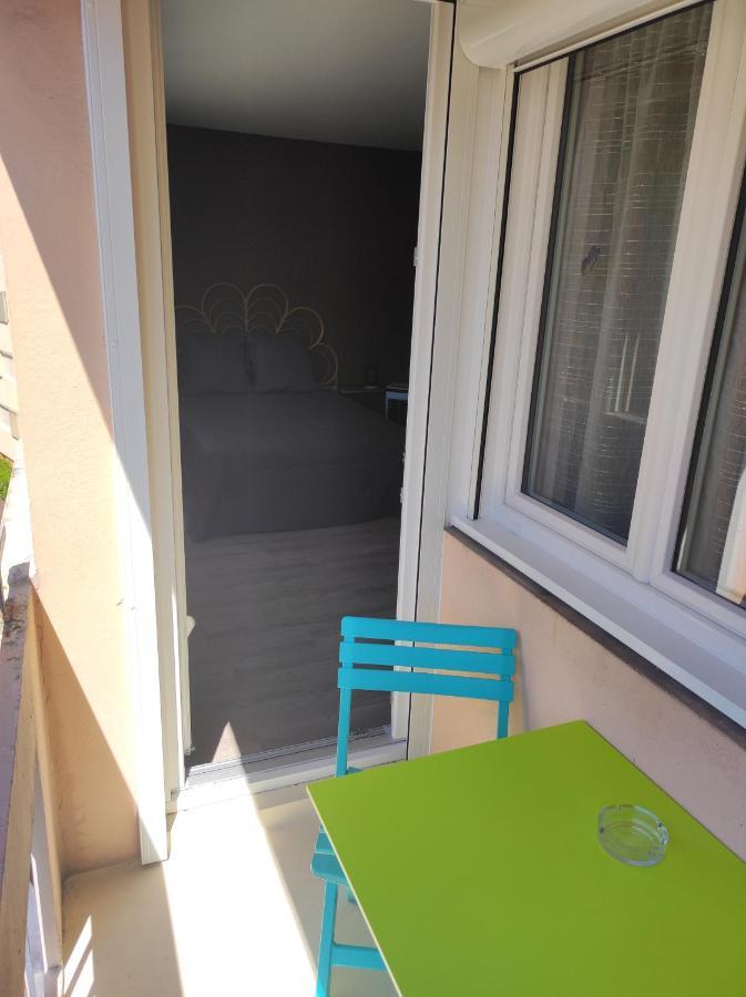Studio 34 M2 refait à neuf- Résidence privée. Clim Mâcon Exterior foto